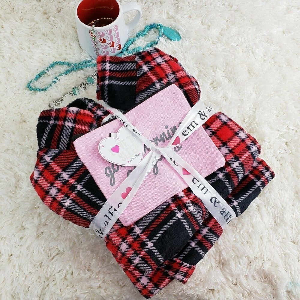 NWT EM & ALFIE Sleepwear Pajama 2 pcs & Cosmetic Bag Gift Set XLARGE NWT